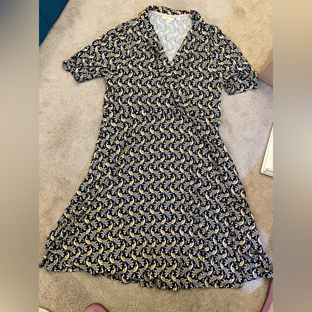 Boden dress- size US16/18. Excellent new condition, this didn’t fit my bust.